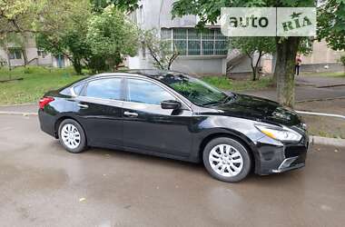 Седан Nissan Altima 2017 в 