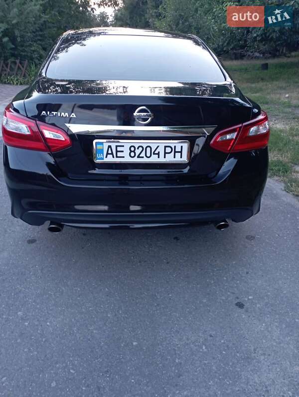 Седан Nissan Altima 2016 в Дніпрі фото 2 Седан Nissan Altima 2016 в Дніпрі