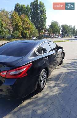 Седан Nissan Altima 2016 в 