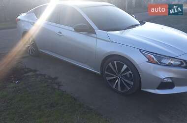Седан Nissan Altima 2019 в Запоріжжі
