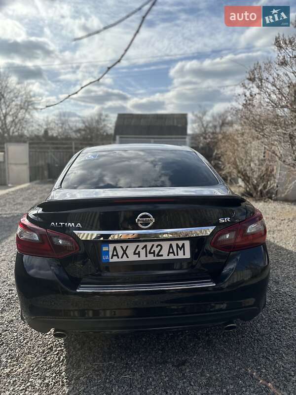 Седан Nissan Altima 2017 в Харкові