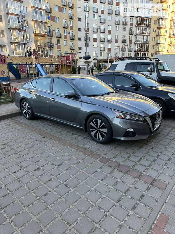 Седан Nissan Altima 2018 в Житомирі