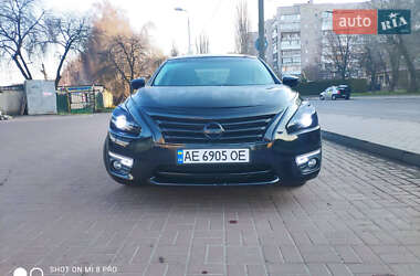 Седан Nissan Altima 2012 в Луцьку