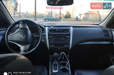 Седан Nissan Altima 2012 в Луцьку