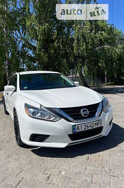 Седан Nissan Altima 2017 в Стрию