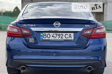Седан Nissan Altima 2017 в Тернополі