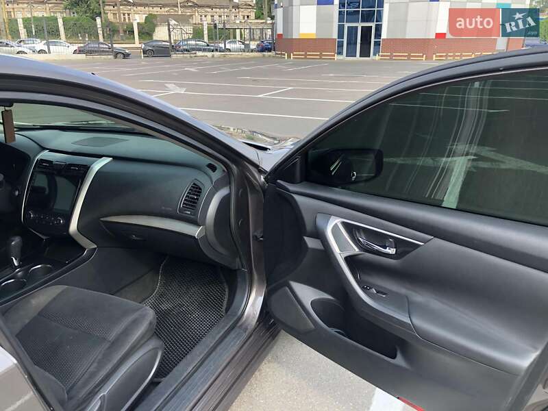 Седан Nissan Altima 2013 в Одесі