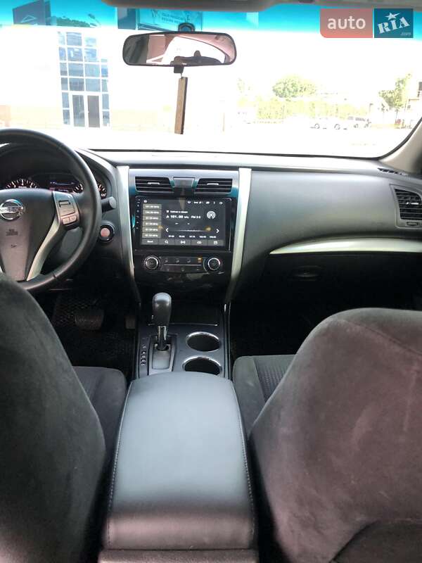 Седан Nissan Altima 2013 в Одесі