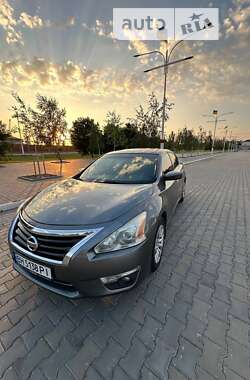 Седан Nissan Altima 2015 в Измаиле