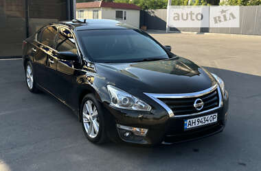 Седан Nissan Altima 2015 в Дніпрі