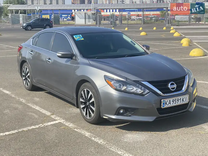 Nissan Altima