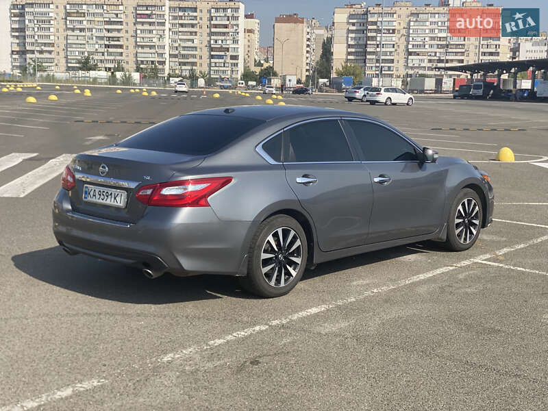 Седан Nissan Altima 2017 в Києві