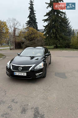 Седан Nissan Altima 2013 в Киеве