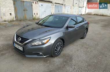 Седан Nissan Altima 2016 в 