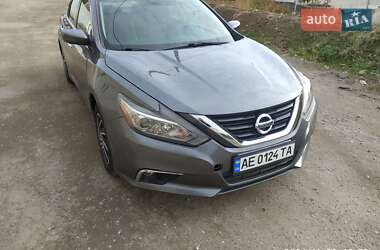Седан Nissan Altima 2016 в 