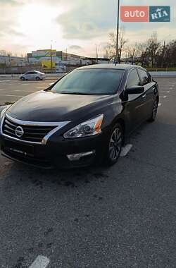 Седан Nissan Altima 2015 в Киеве