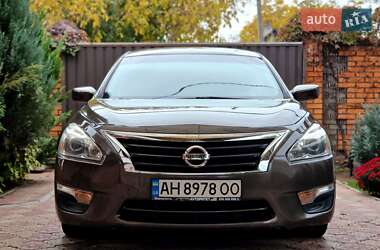 Седан Nissan Altima 2013 в Запоріжжі