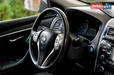 Седан Nissan Altima 2013 в Запоріжжі