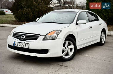 Седан Nissan Altima 2011 в Дніпрі