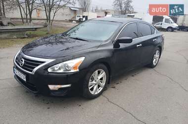 Седан Nissan Altima 2012 в Києві