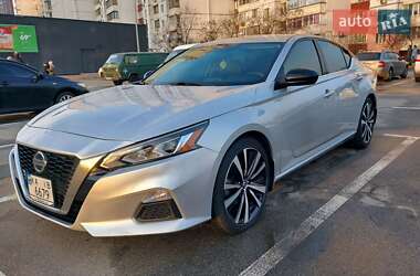 Седан Nissan Altima 2019 в Киеве