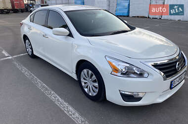 Седан Nissan Altima 2013 в Кременчуці