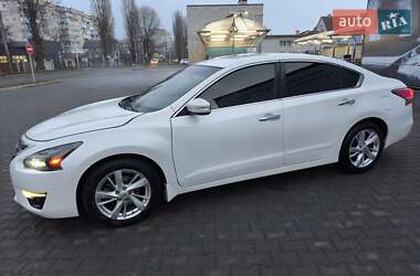 Седан Nissan Altima 2015 в Хмельницькому