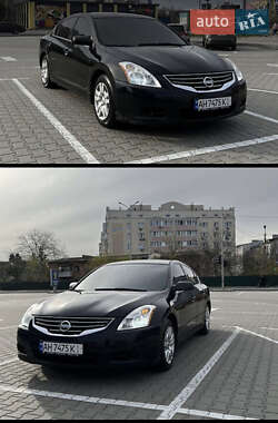 Седан Nissan Altima 2010 в Чорноморську