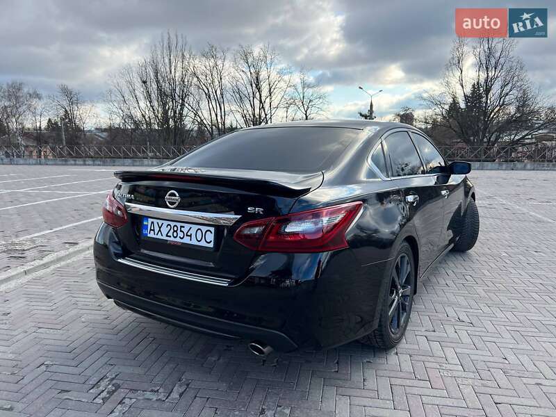 Седан Nissan Altima 2017 в Харкові