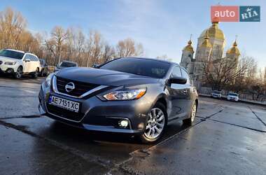 Седан Nissan Altima 2017 в Дніпрі