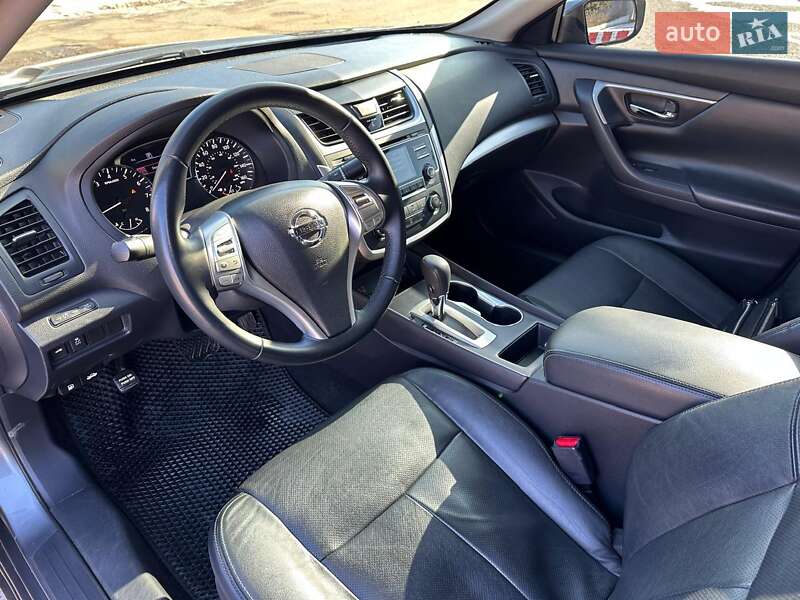 Седан Nissan Altima 2017 в Харькове