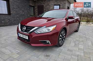 Седан Nissan Altima 2018 в Києві