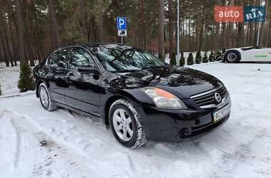 Седан Nissan Altima 2007 в Маневичах