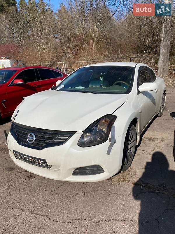 Купе Nissan Altima 2012 в Житомире