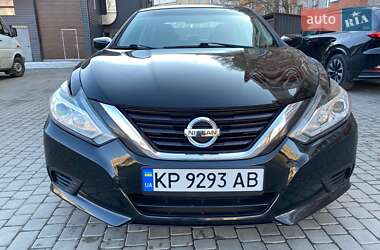 Седан Nissan Altima 2015 в 