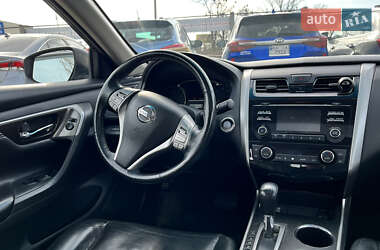 Седан Nissan Altima 2015 в Києві