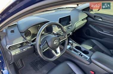 Седан Nissan Altima 2018 в 