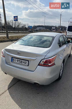 Седан Nissan Altima 2014 в 