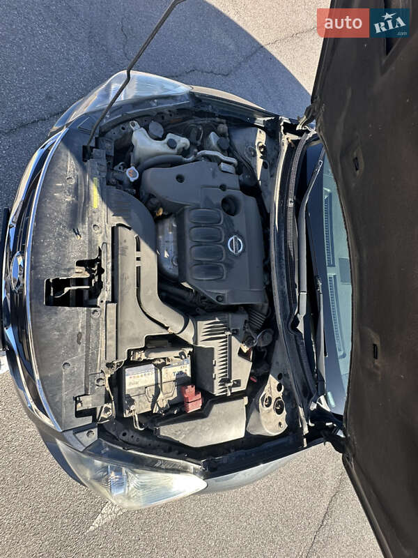 Купе Nissan Altima 2013 в Чернівцях