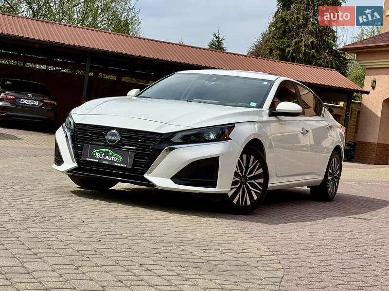 Седан Nissan Altima 2024 в 