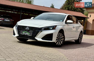 Седан Nissan Altima 2024 в 