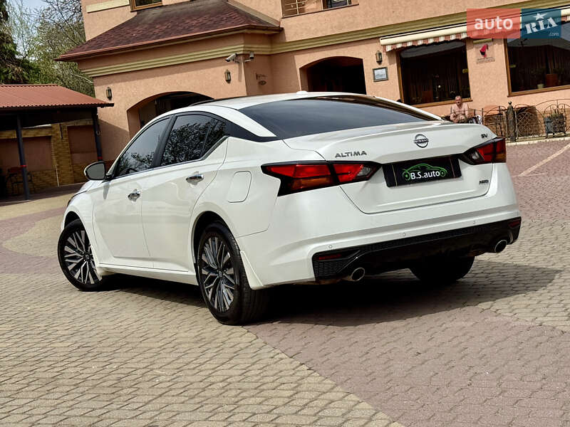 Седан Nissan Altima 2024 в Мукачево