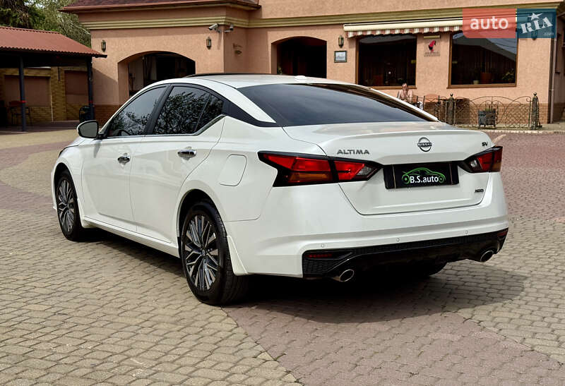 Седан Nissan Altima 2024 в Мукачево