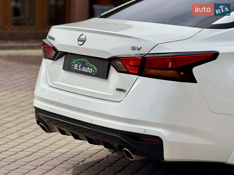 Седан Nissan Altima 2024 в Мукачево