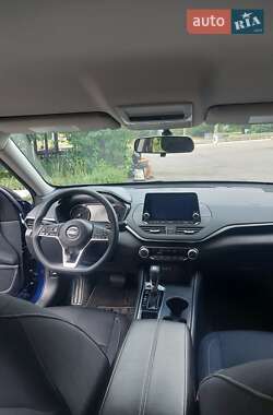 Седан Nissan Altima 2020 в 