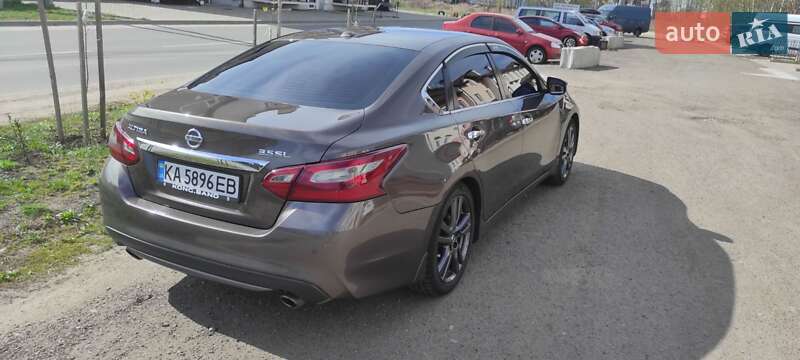 Седан Nissan Altima 2017 в Києві