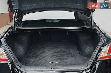 Седан Nissan Altima 2014 в 
