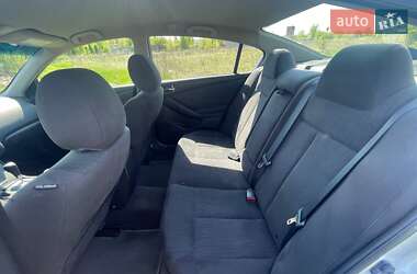 Седан Nissan Altima 2012 в 