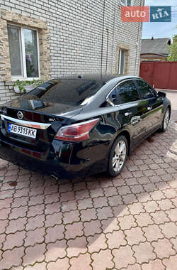 Седан Nissan Altima 2015 в Виннице