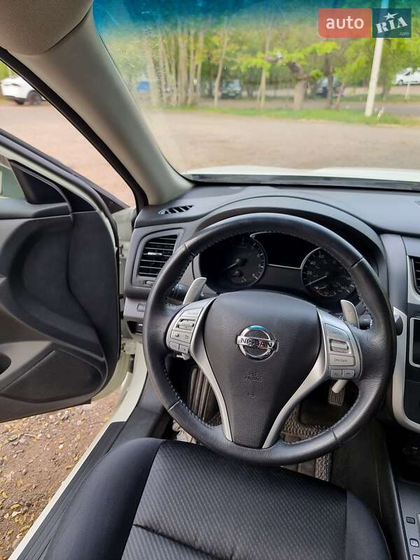 Седан Nissan Altima 2016 в Одессе